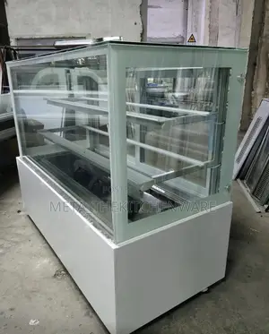 Commercial Square Refrigerated Cake Showcase 1.5mt