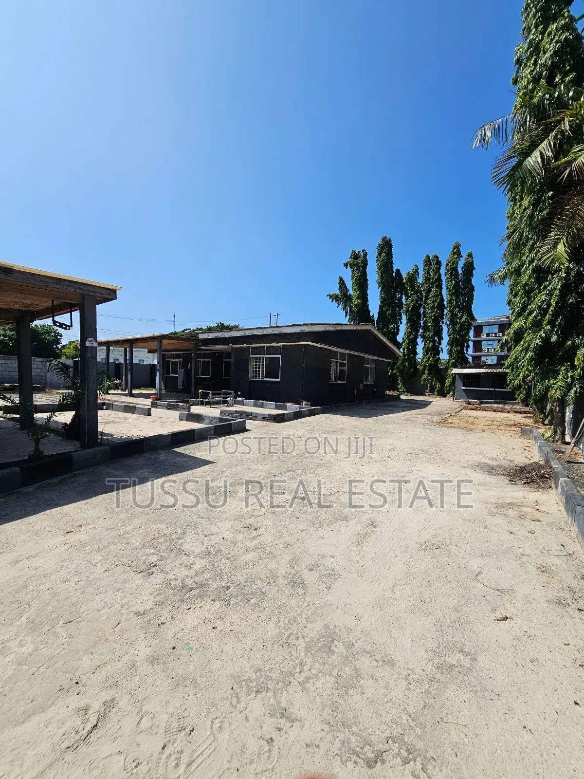 Plot/Old House for Sale in Mikochen A