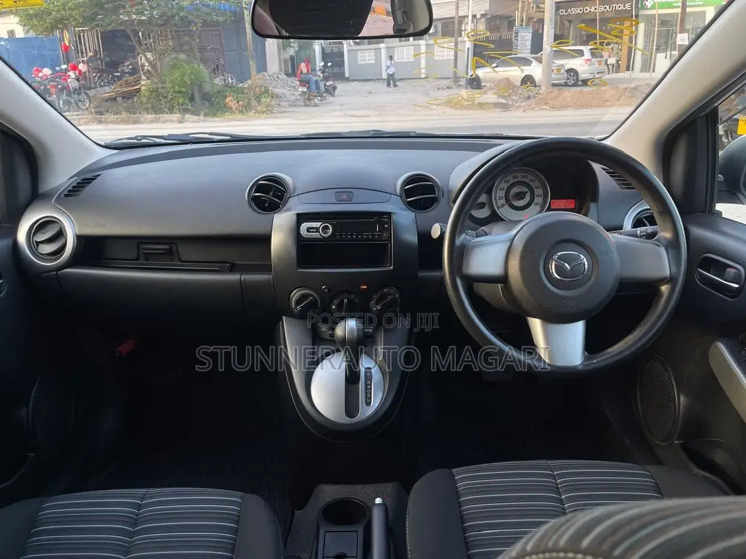 Mazda Demio 2009 Silver