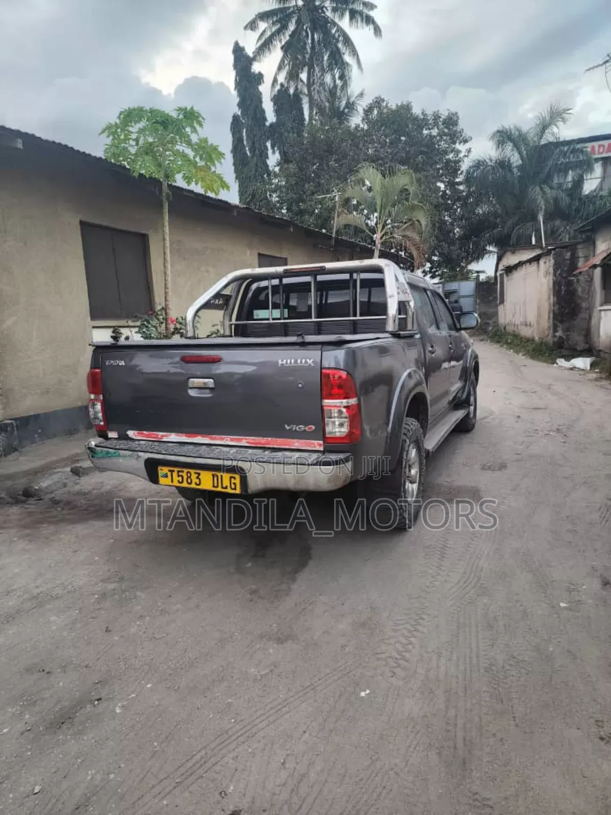 Toyota Hilux 2010 Gray