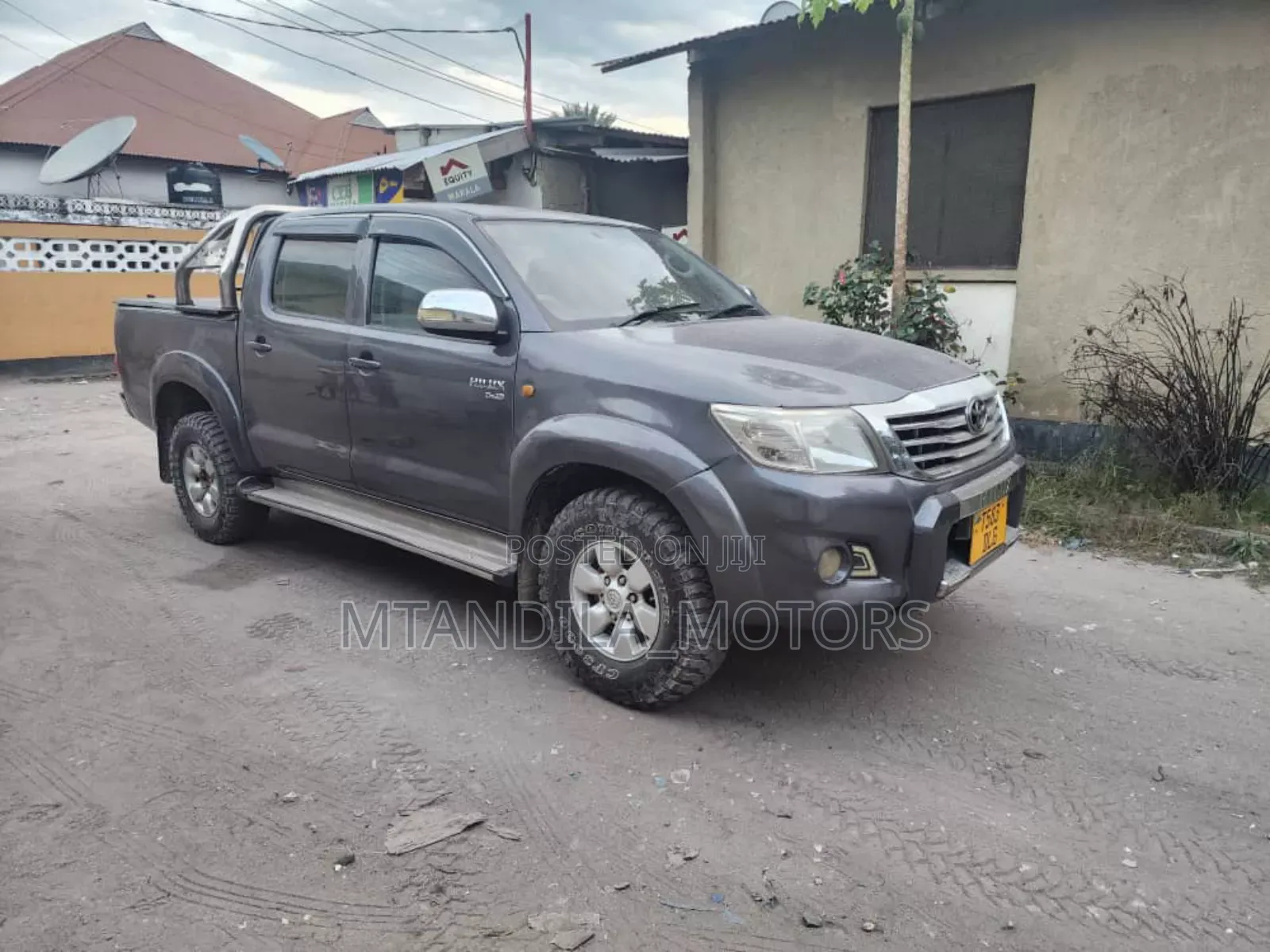 Toyota Hilux 2010 Gray