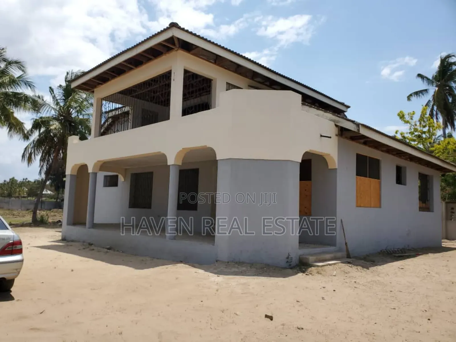5bdrm House in Kunduchi for sale