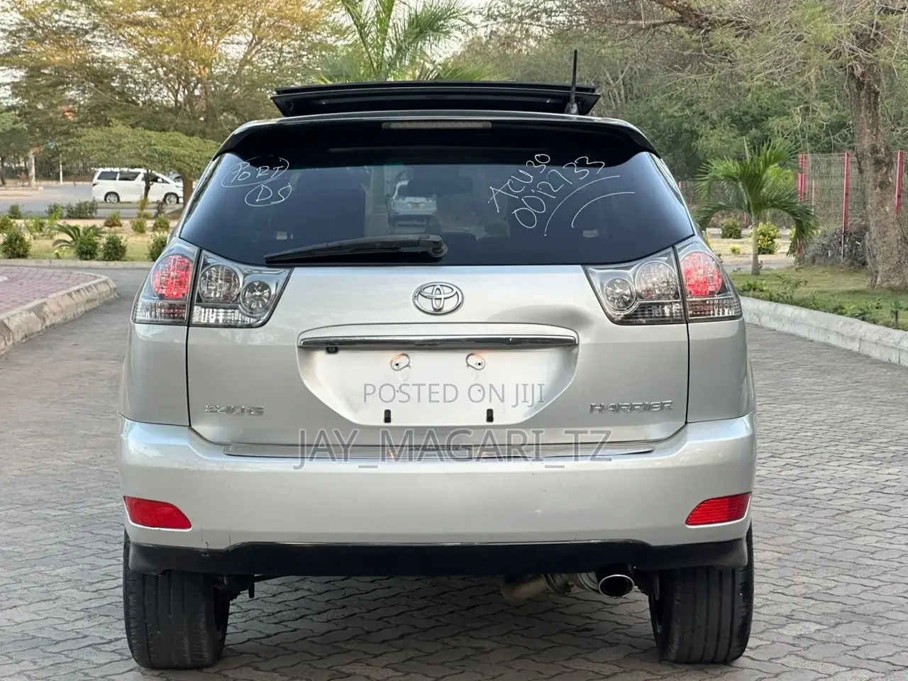 Toyota Harrier 2004 Silver