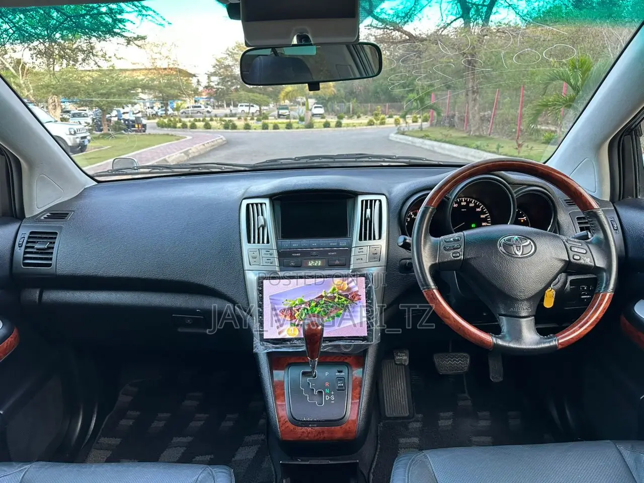 Toyota Harrier 2004 Silver