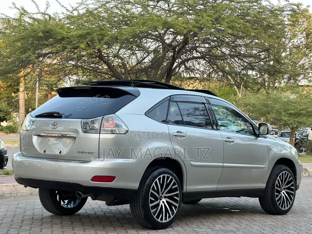 Toyota Harrier 2004 Silver