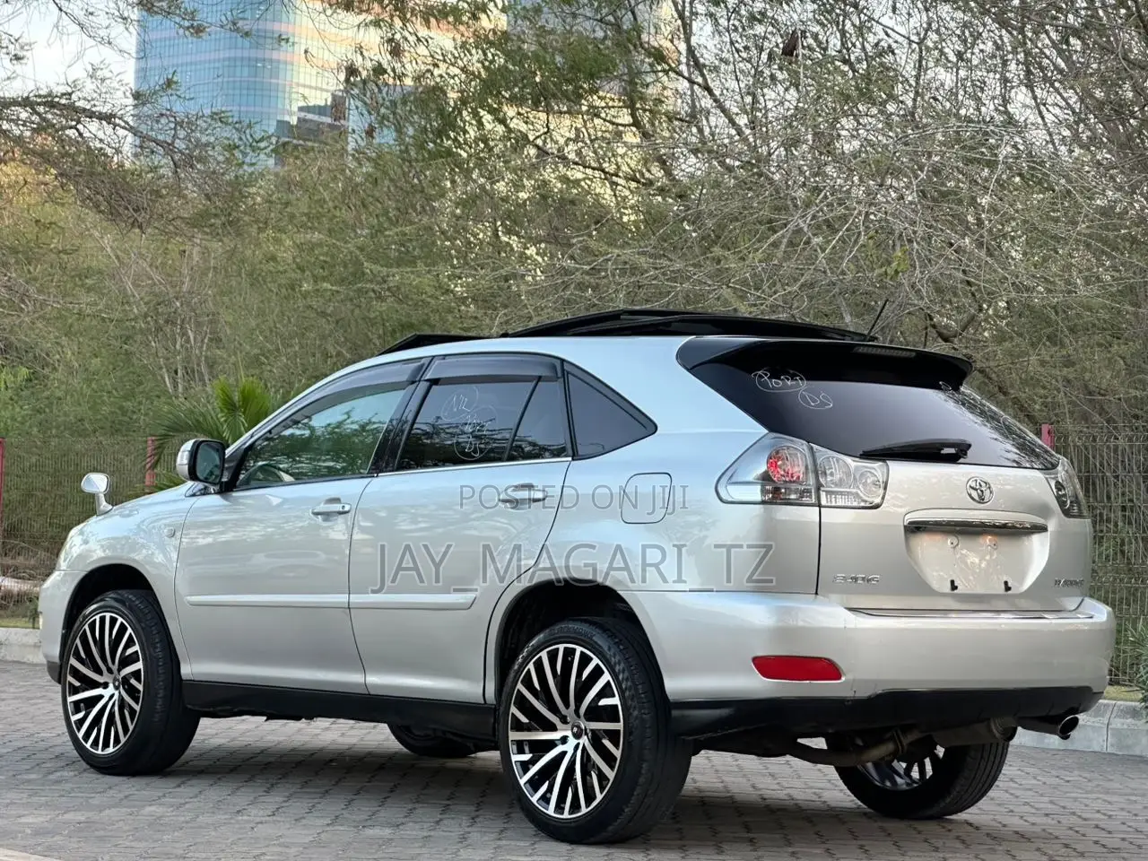 Toyota Harrier 2004 Silver