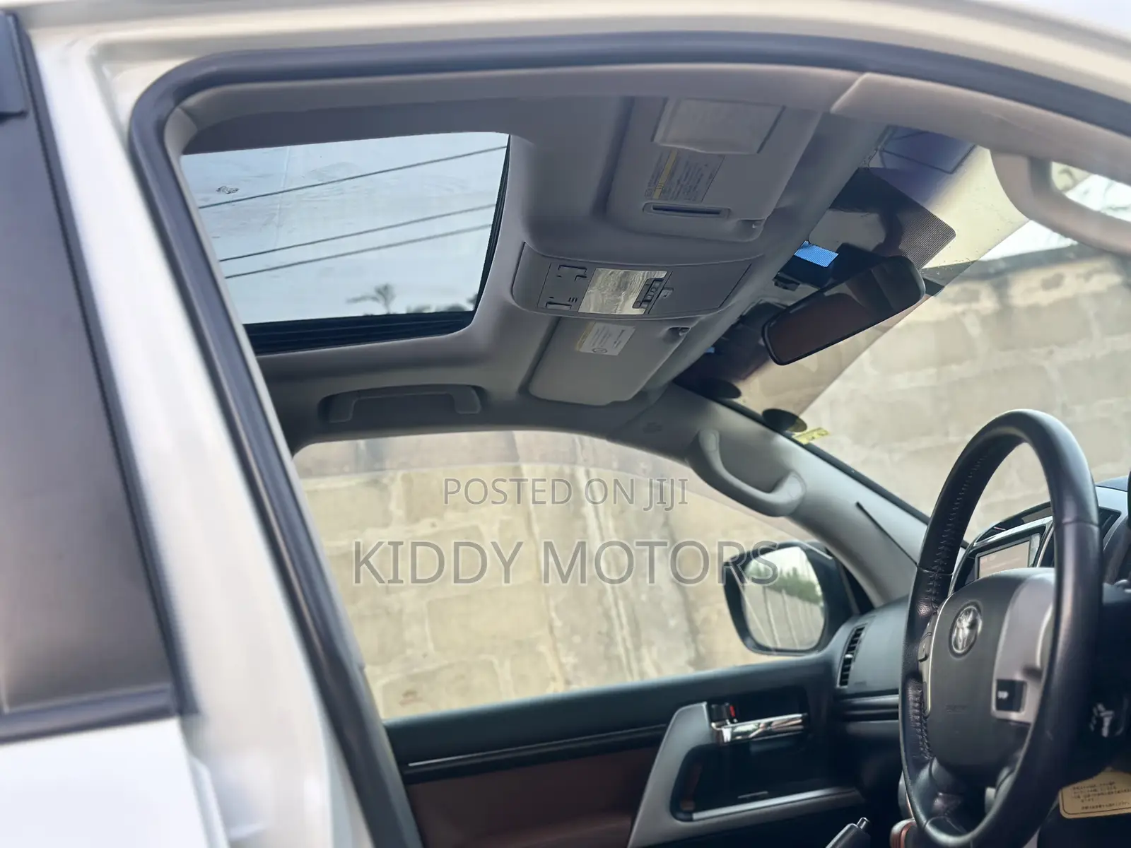 Toyota Land Cruiser 2015 White