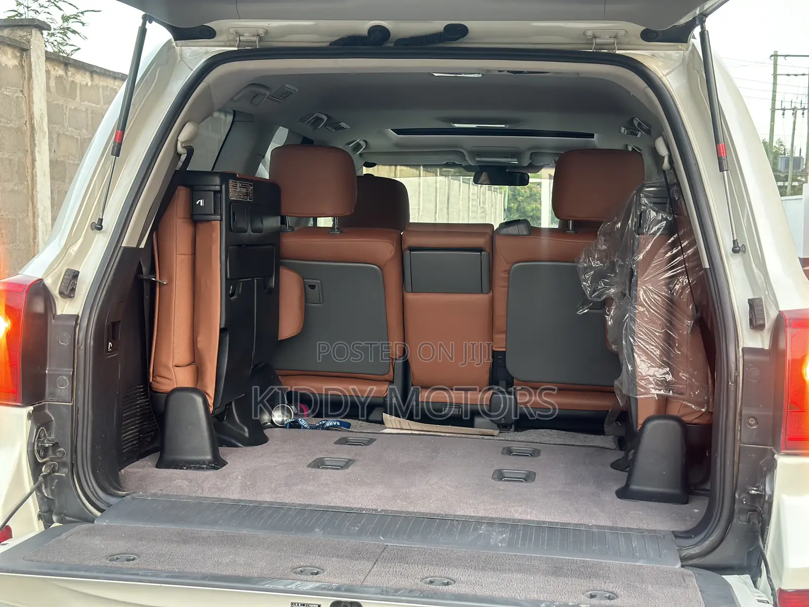 Toyota Land Cruiser 2015 White