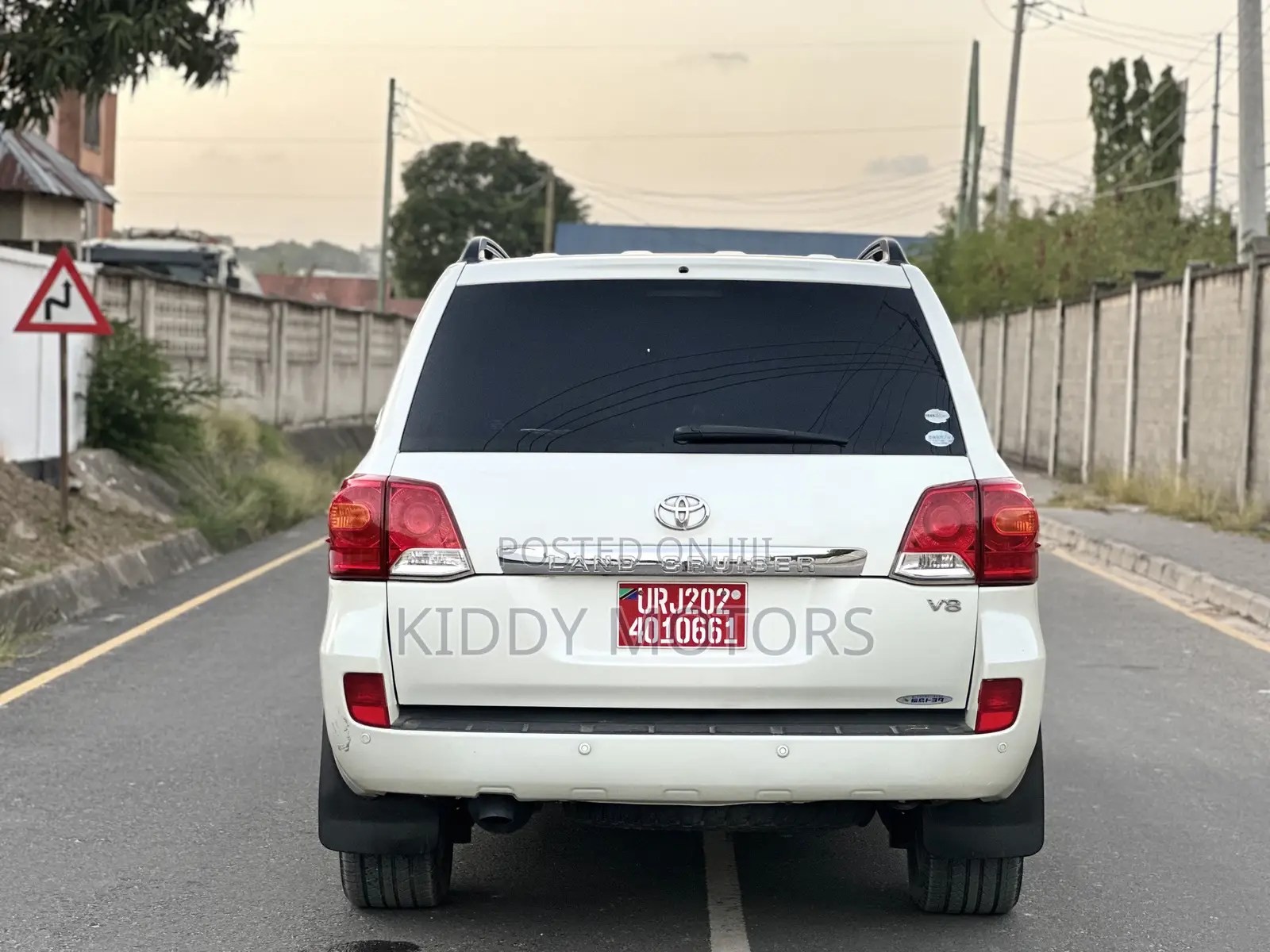 Toyota Land Cruiser 2015 White