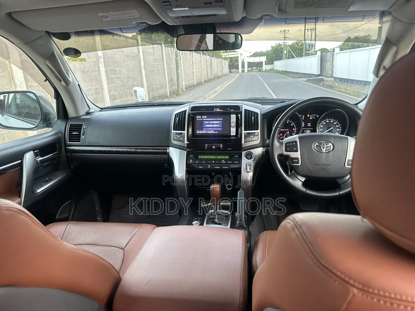 Toyota Land Cruiser 2015 White