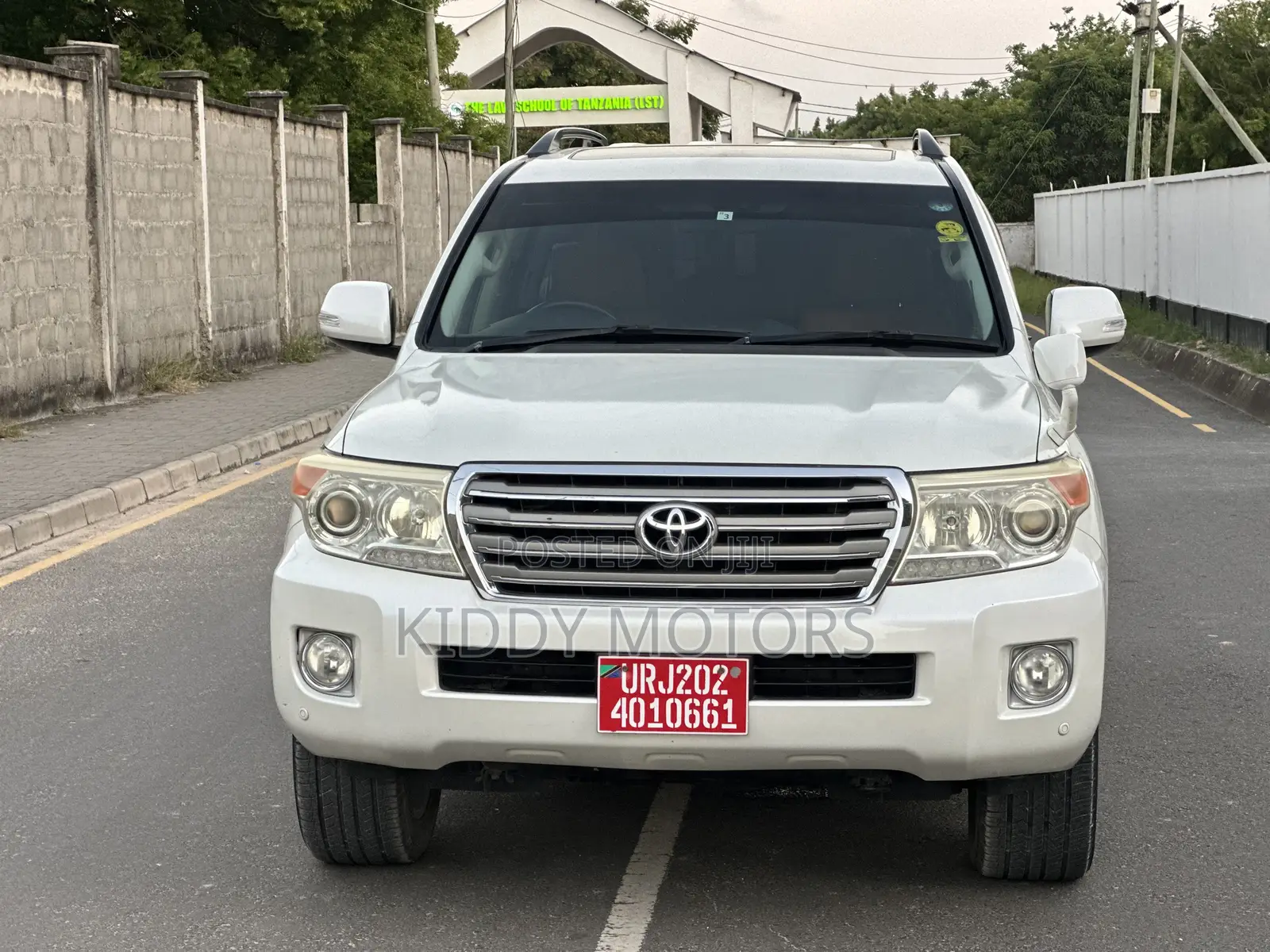 Toyota Land Cruiser 2015 White