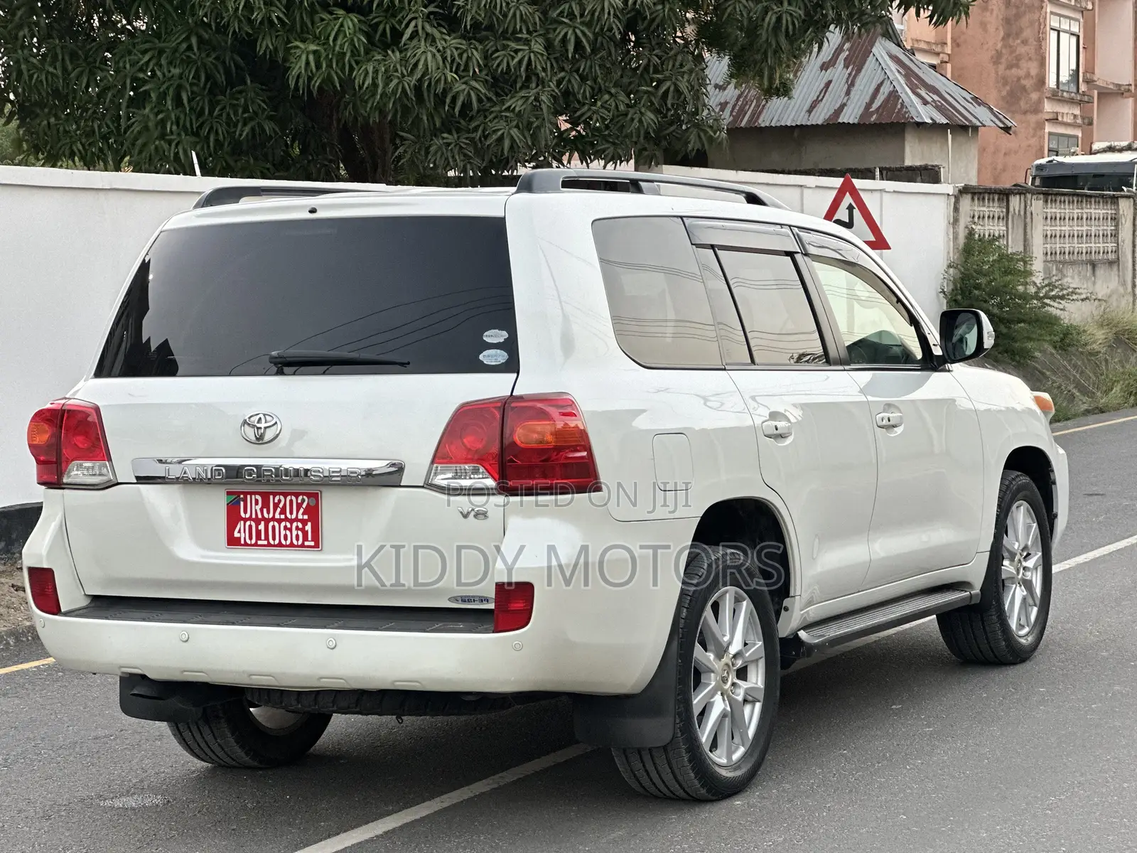 Toyota Land Cruiser 2015 White