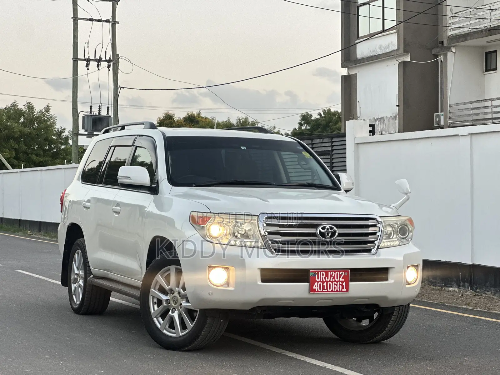 Toyota Land Cruiser 2015 White