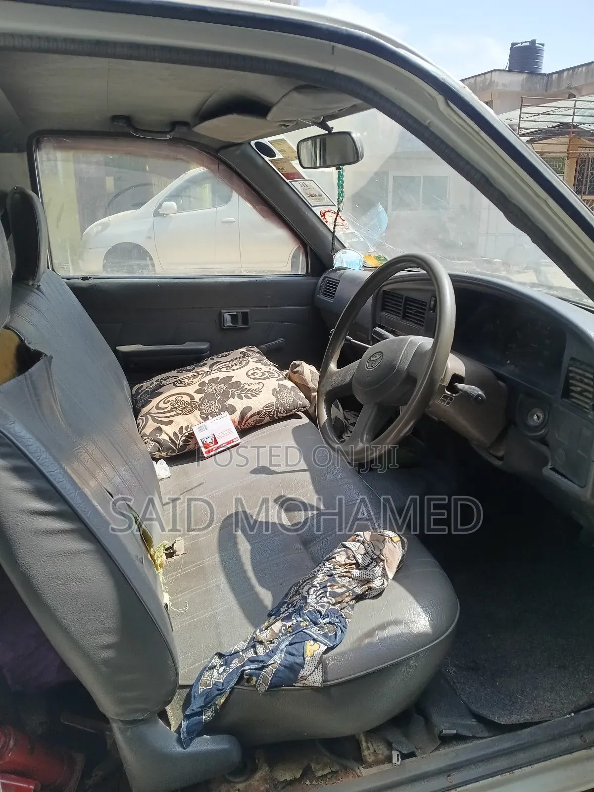 Toyota Hilux 1994 White