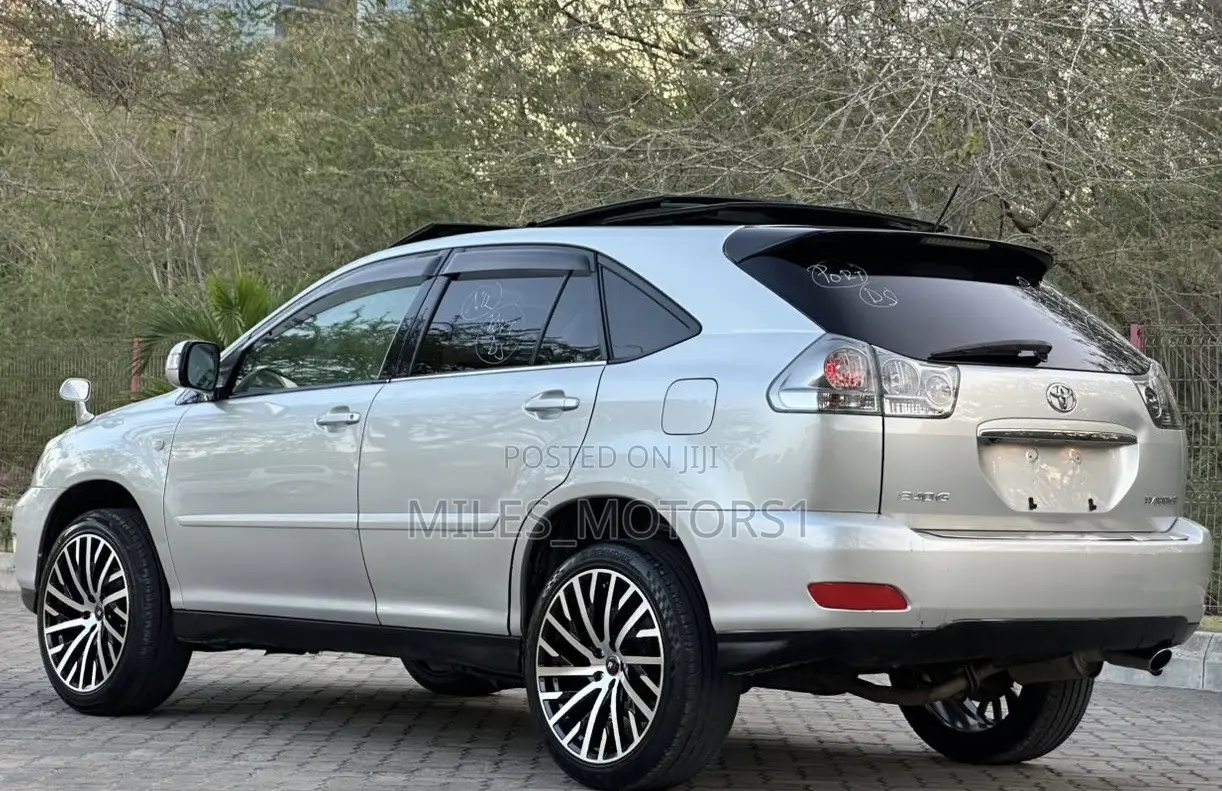 Toyota Harrier 2004 Silver