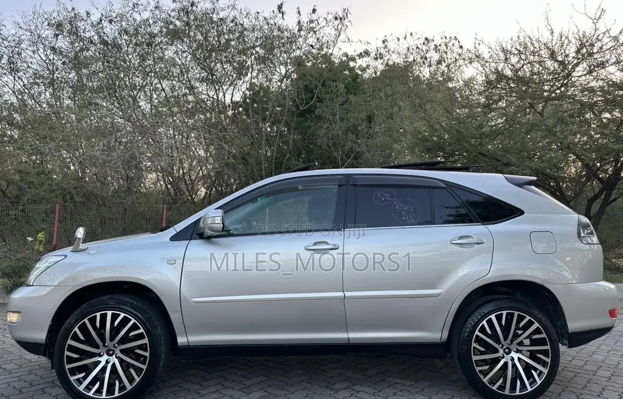 Toyota Harrier 2004 Silver