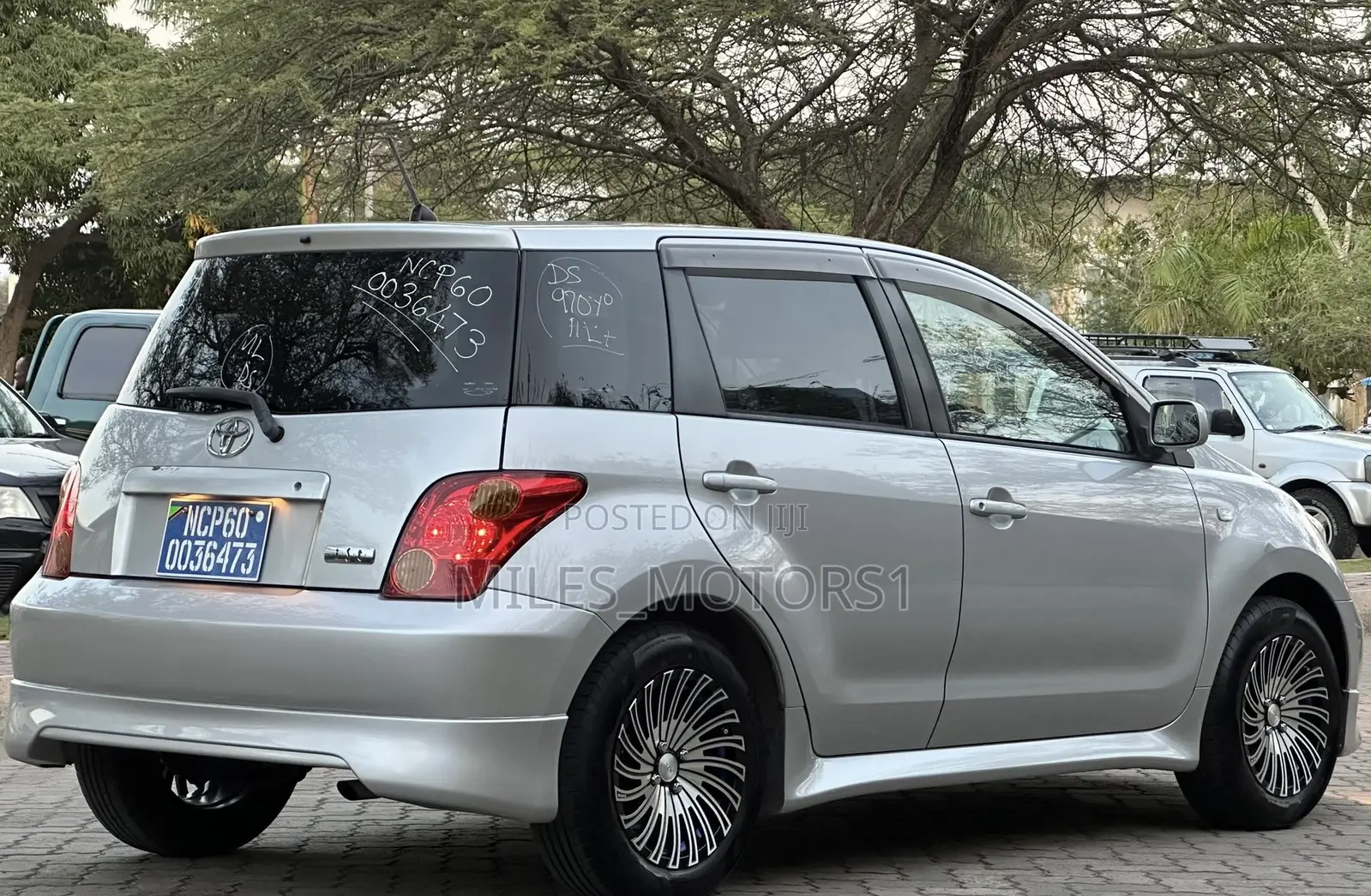 Toyota IST 2003 Silver