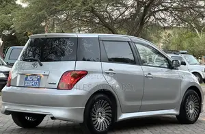 Toyota IST 2003 Silver