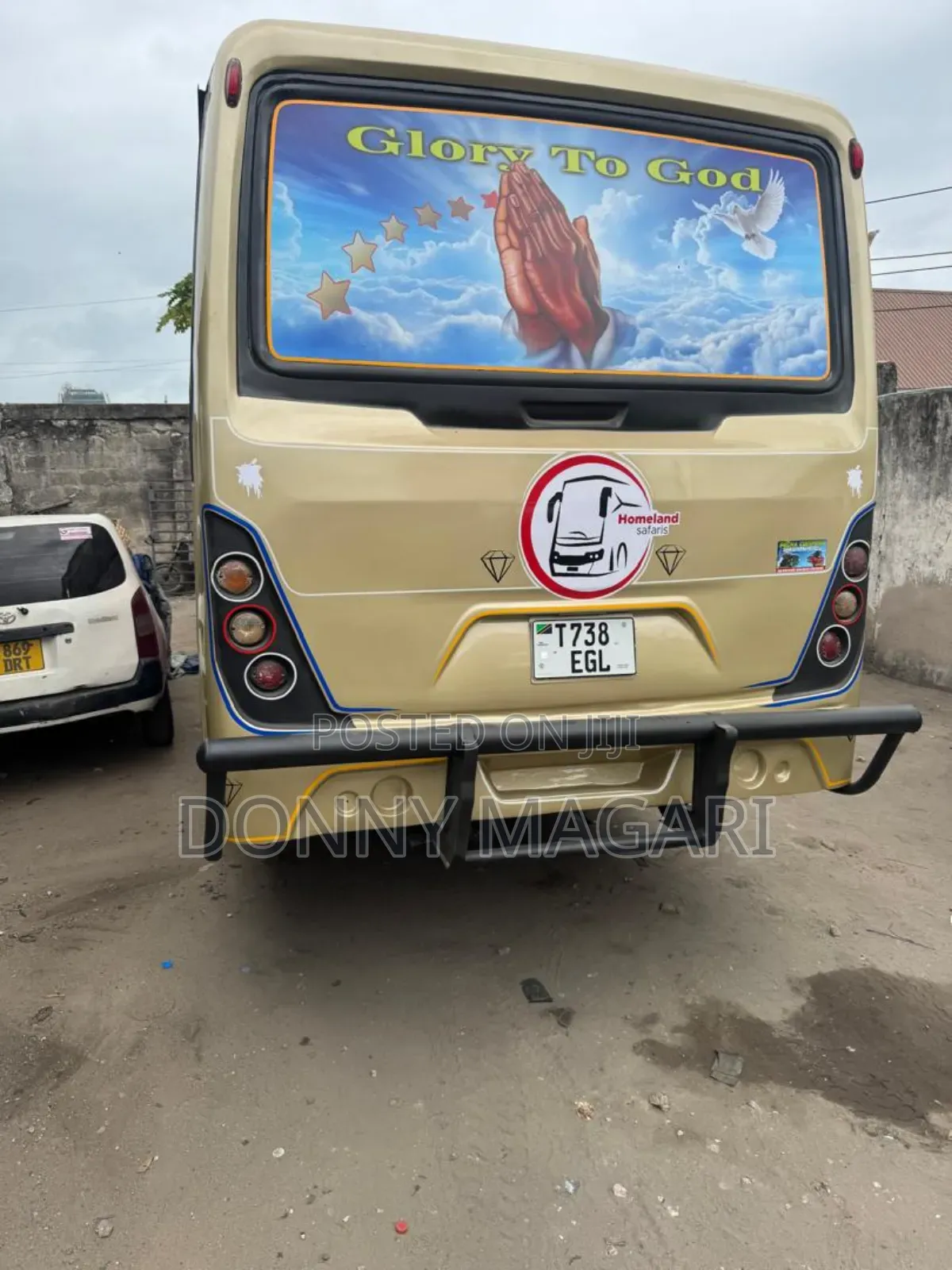 Tata Starbus Ultra Skool 2005 Gold