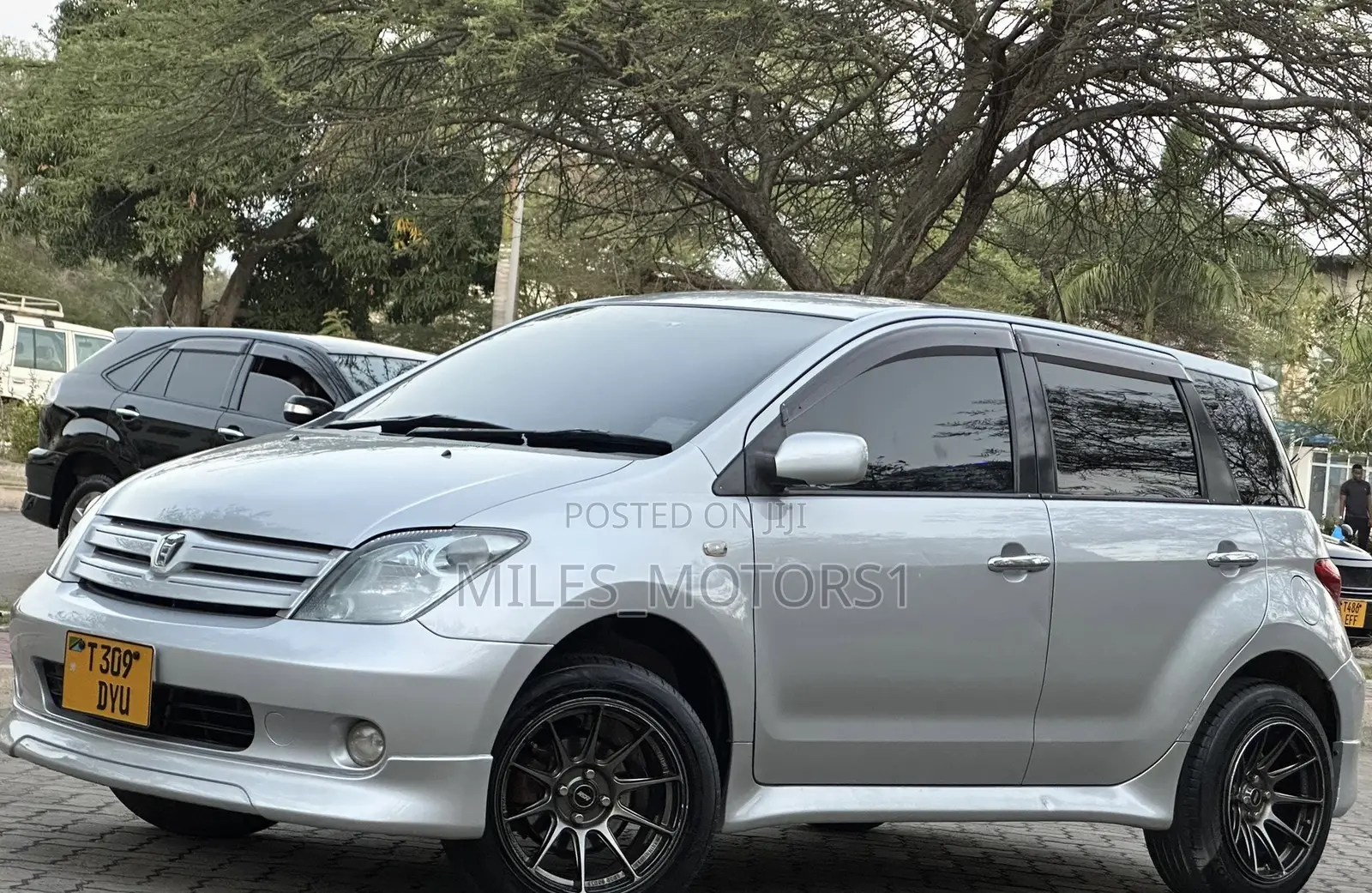 Toyota IST 2004 Silver