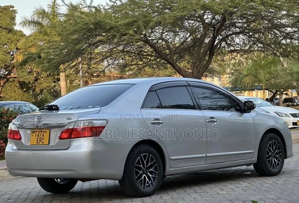Toyota Premio 2009 Silver