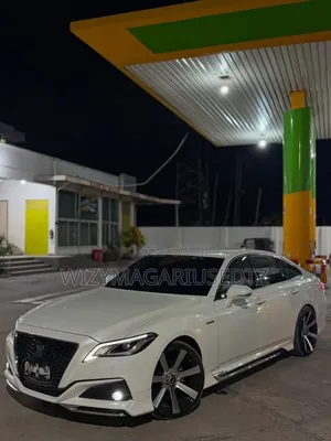 Toyota Crown 2018 White