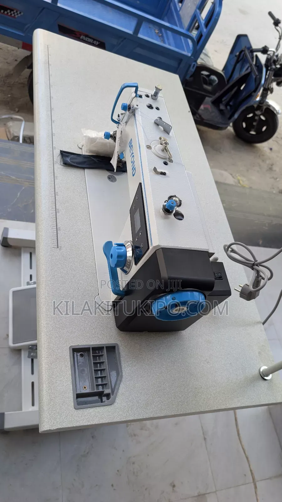 Beyond Industerial Sewing Machine Bj 6988e