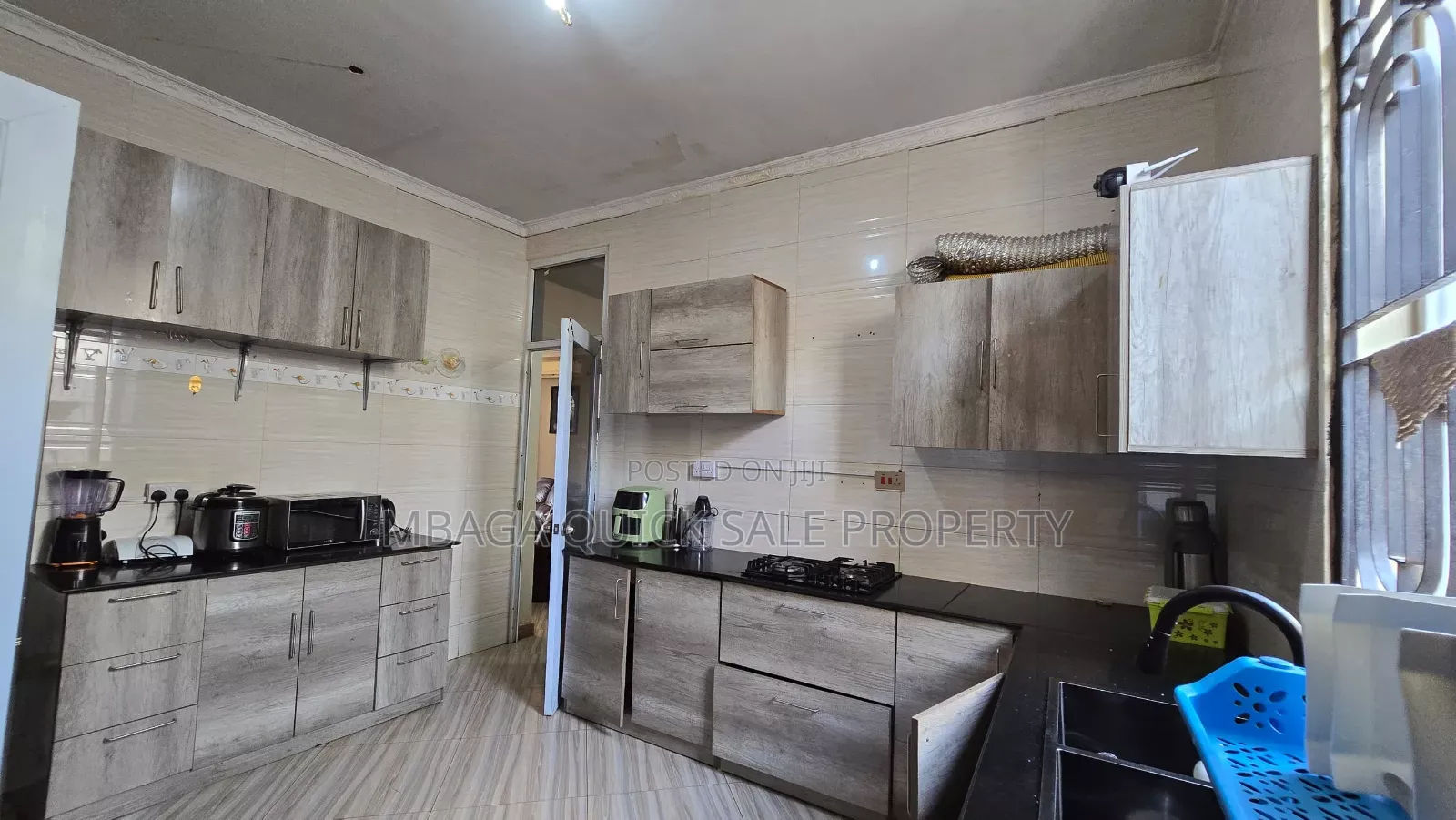 4bdrm House in Goba Center for sale