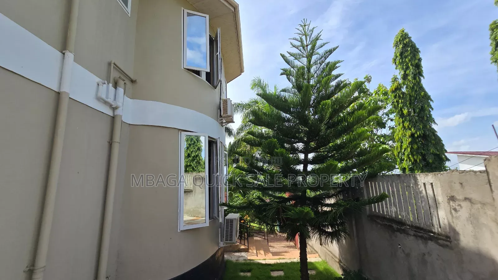 4bdrm House in Goba Center for sale