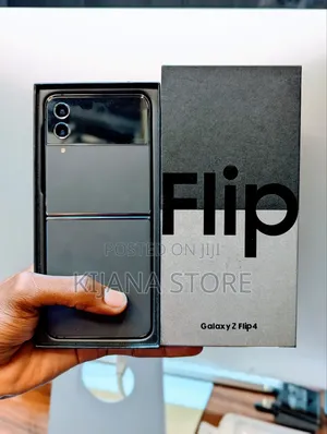 New Samsung Galaxy Z Flip4 128 GB Black
