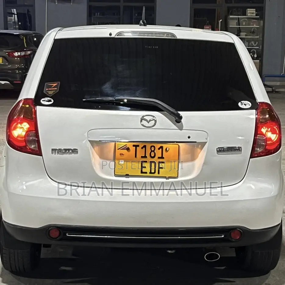 Mazda Verisa 2008 White