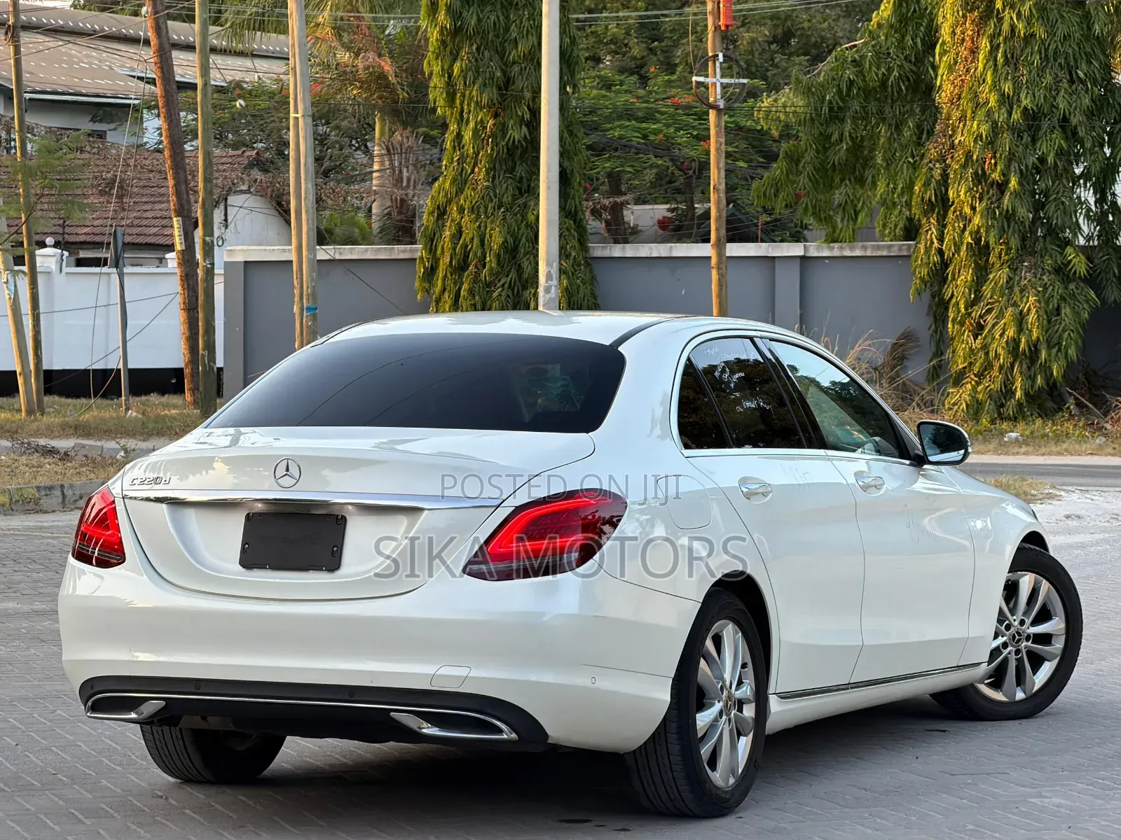 Mercedes-Benz C220 2018 White