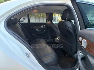 Mercedes-Benz C220 2018 White
