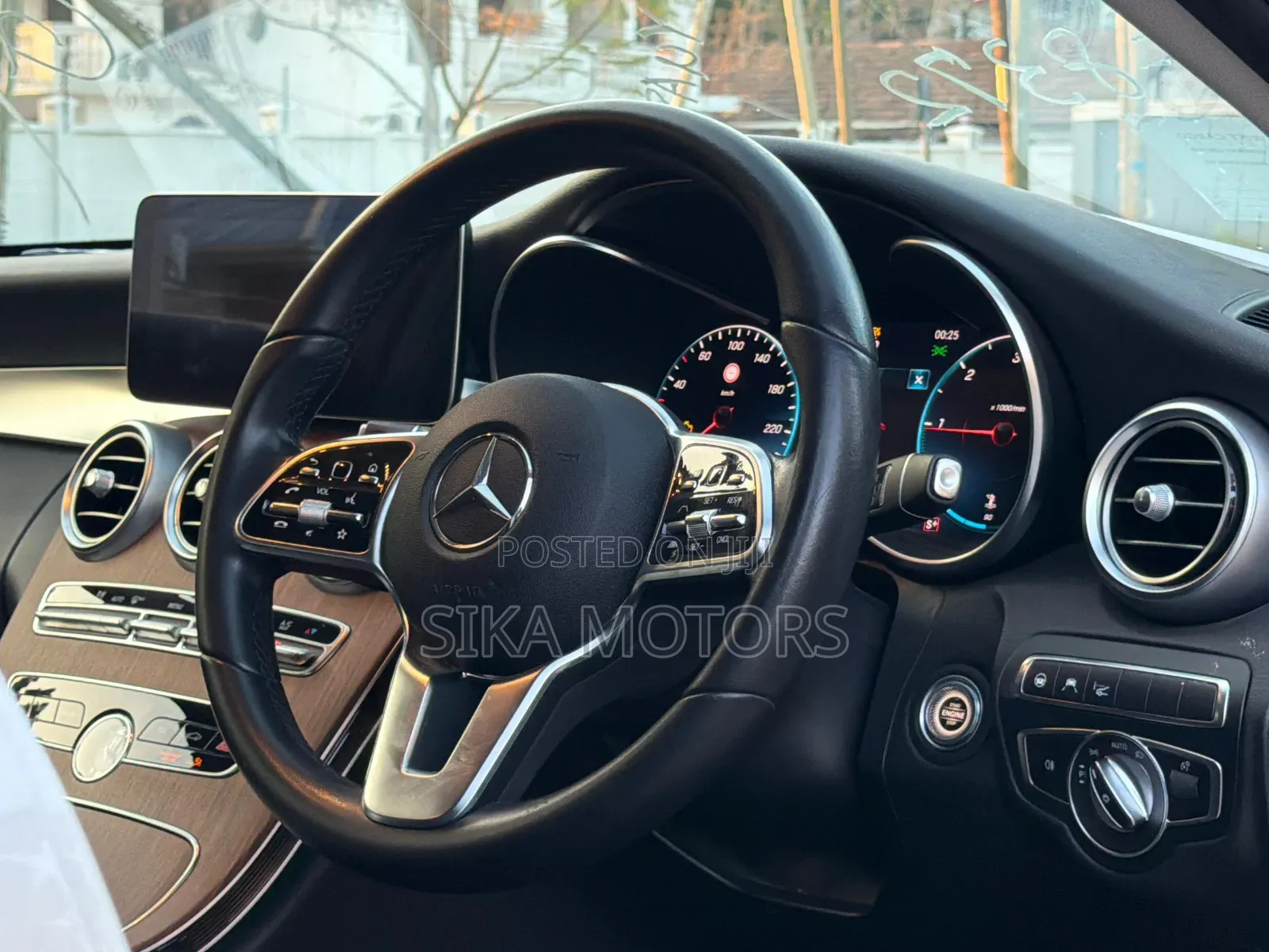 Mercedes-Benz C220 2018 White