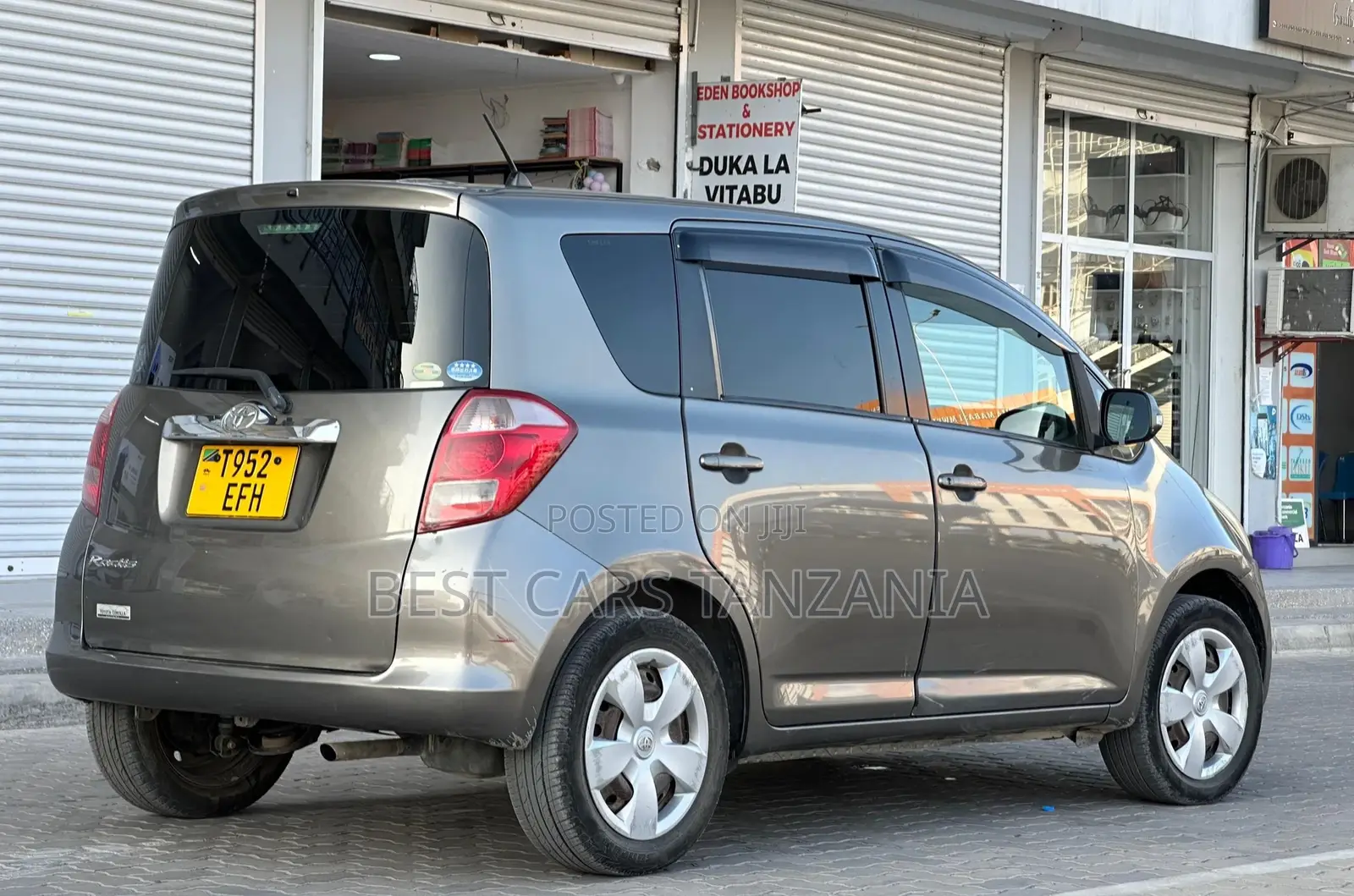 Toyota Ractis 2007 Gray