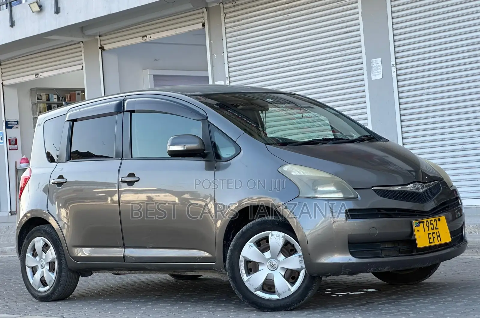 Toyota Ractis 2007 Gray