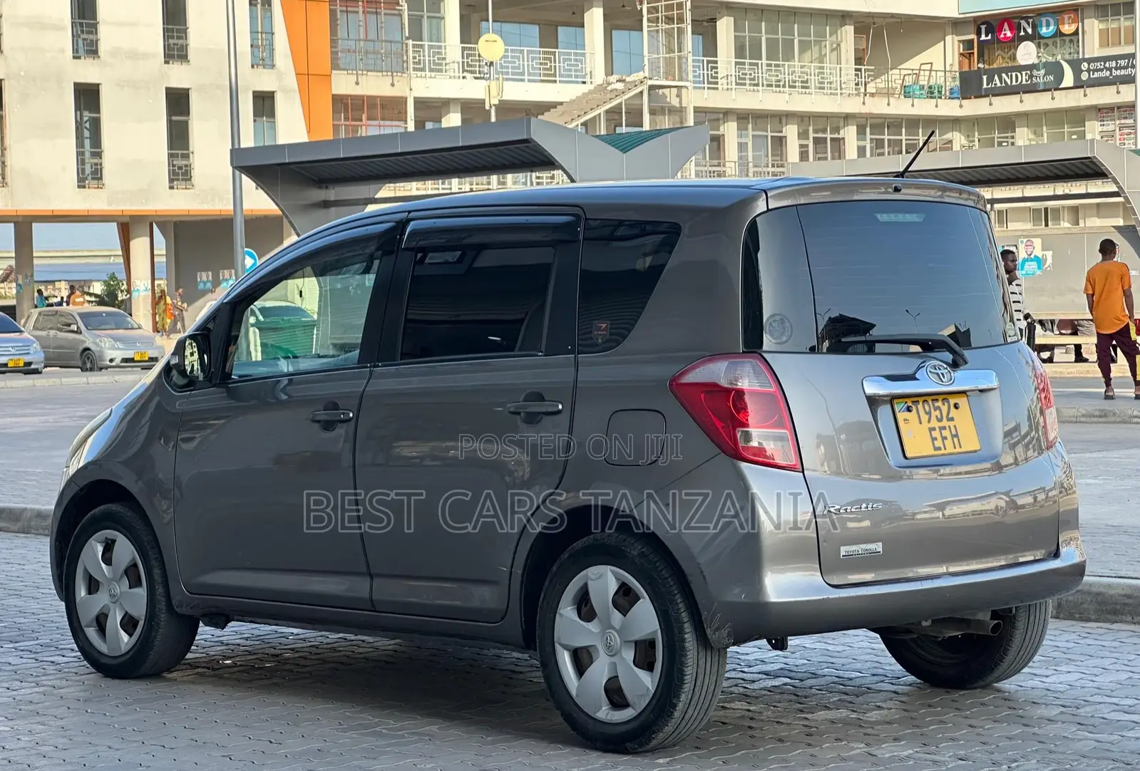 Toyota Ractis 2007 Gray