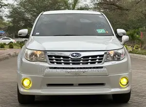 Subaru Forester 2011 Silver