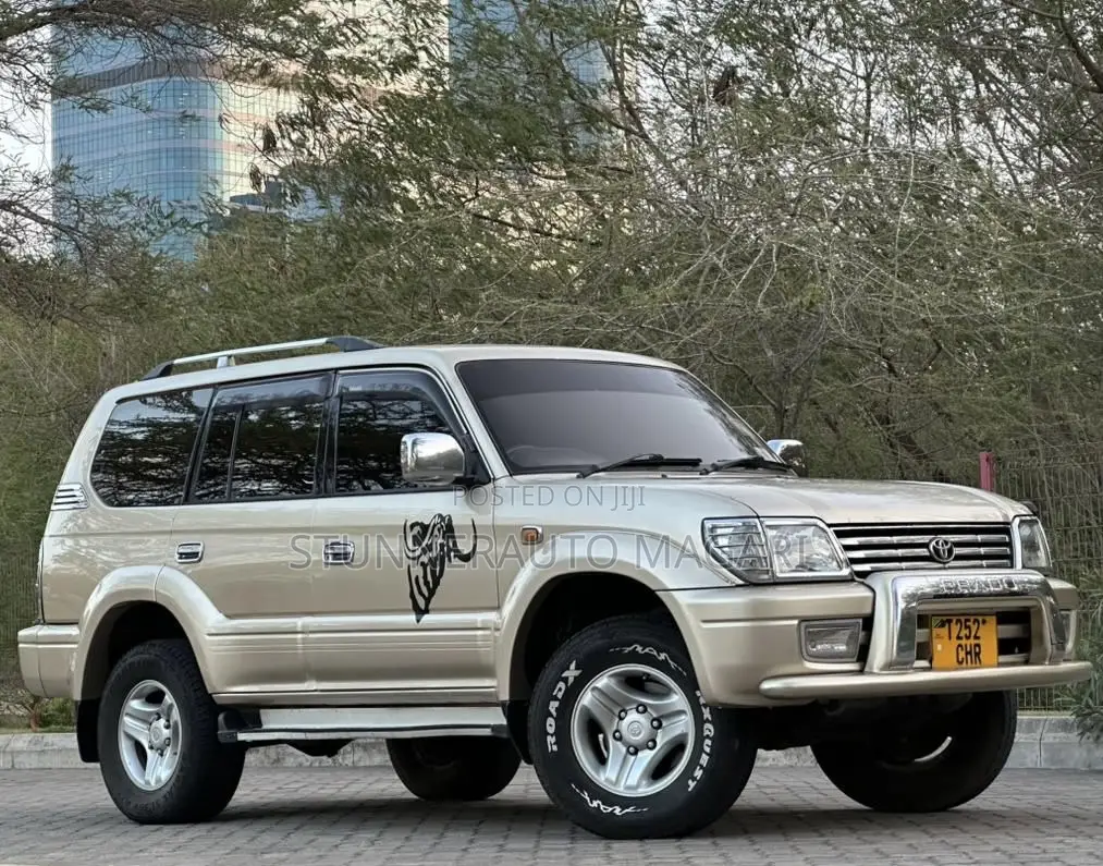 Toyota Land Cruiser Prado 2001 Gold