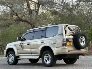 Toyota Land Cruiser Prado 2001 Gold