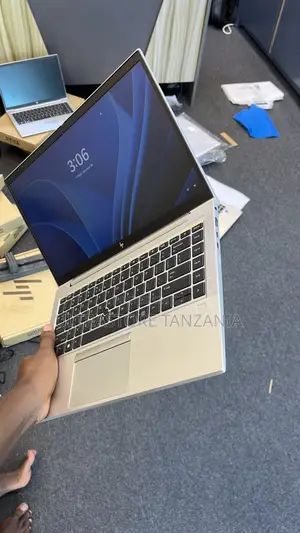New Laptop HP EliteBook 845 G8 8GB AMD Ryzen 5 SSD 256GB