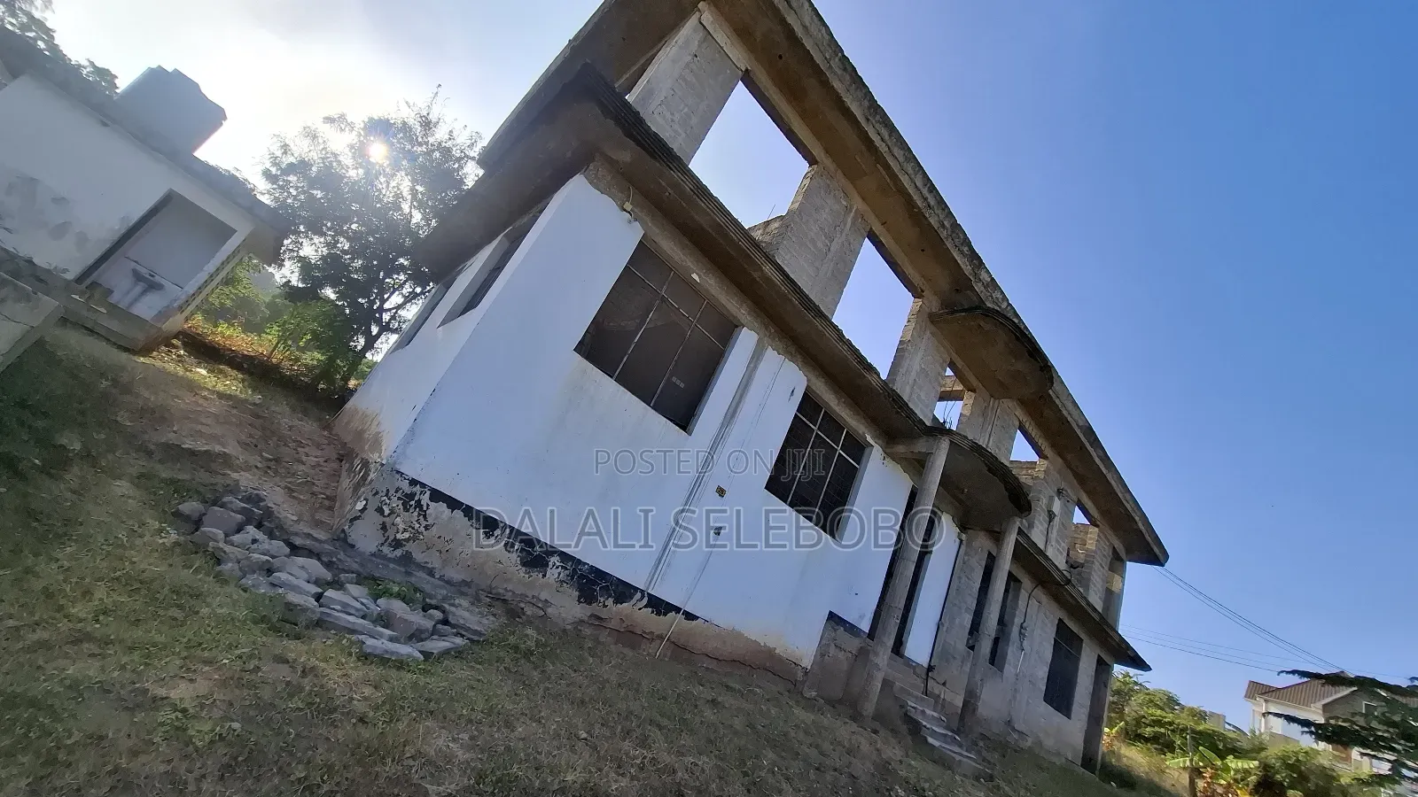 5bdrm Bungalow in Ubungo Makoka, Kinondoni for sale