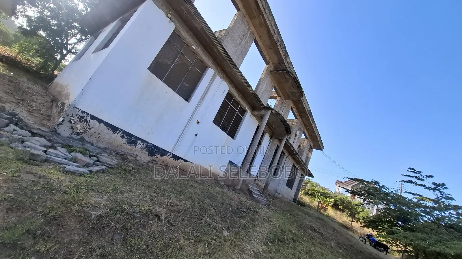 5bdrm Bungalow in Ubungo Makoka, Kinondoni for sale