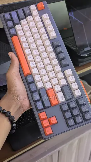 Wireless Free Wolf M 87 Keyboard.