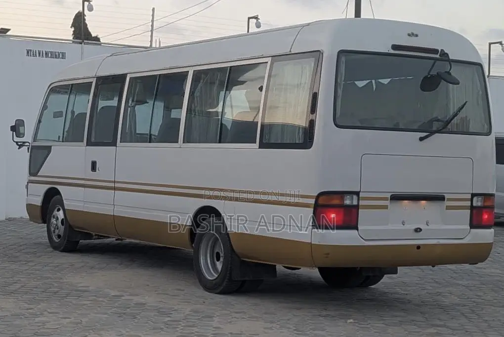 Toyota Coaster 1998 White
