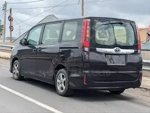 Toyota Noah 2016 Black
