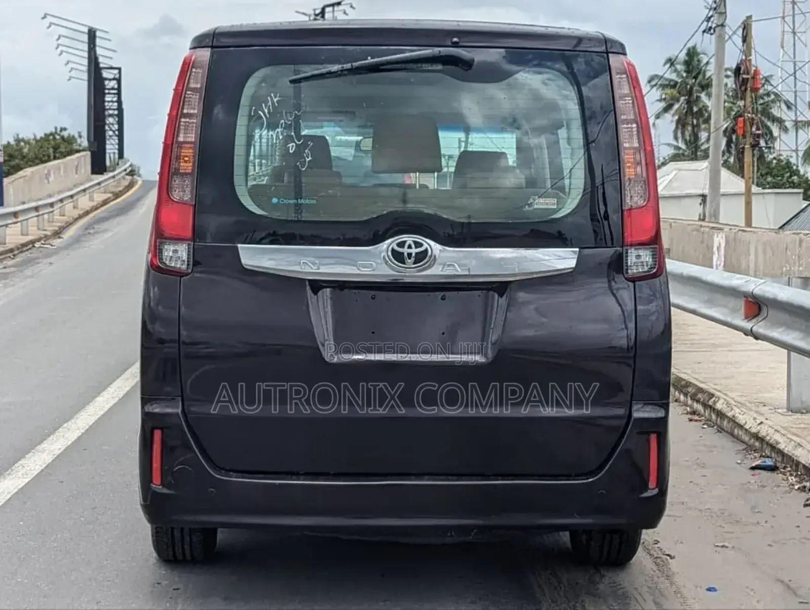 Toyota Noah 2016 Black