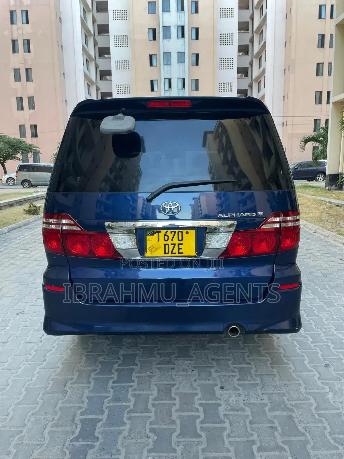 Toyota Alphard 2.4 Petrol AWD 2006 Blue