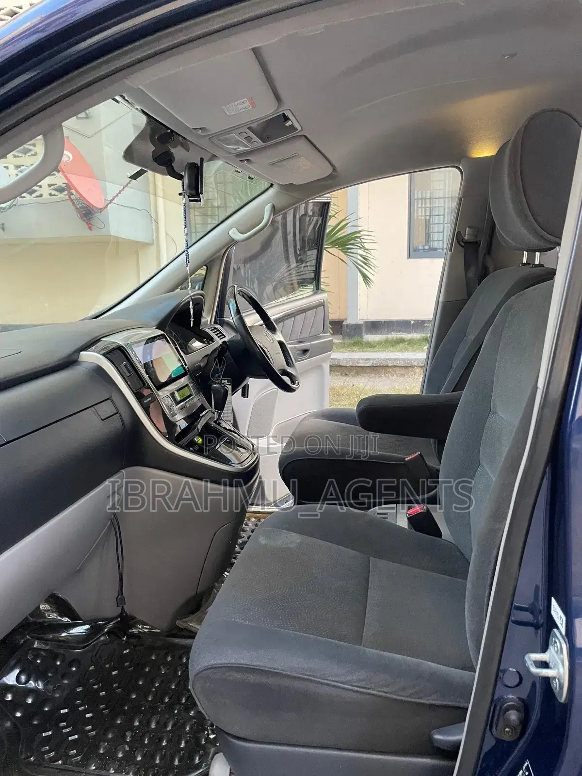 Toyota Alphard 2.4 Petrol AWD 2006 Blue