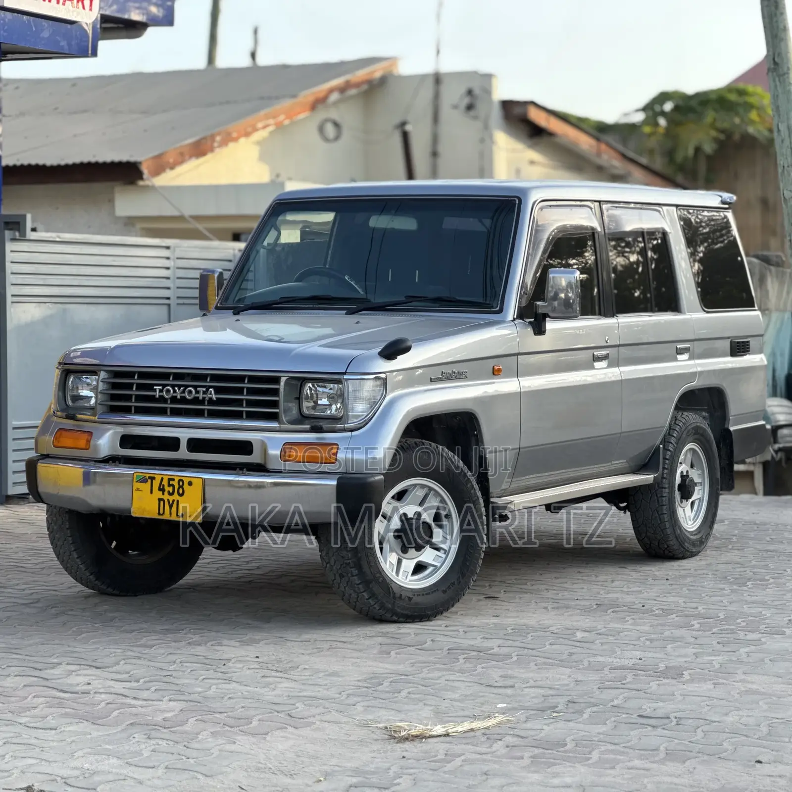 Toyota Land Cruiser Prado 2000 Silver